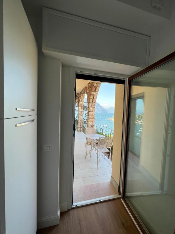Amazing View Apartment Malcesine Bagian luar foto
