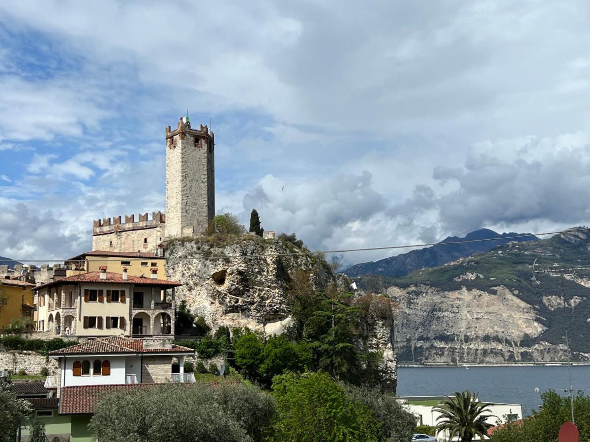 Amazing View Apartment Malcesine Bagian luar foto